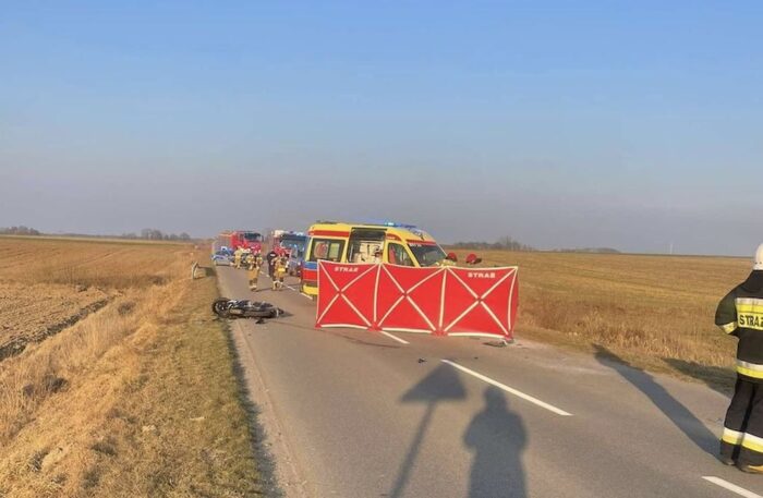 zderzenie, motocykl, ciągnik rolniczy, śmierć motocyklisty