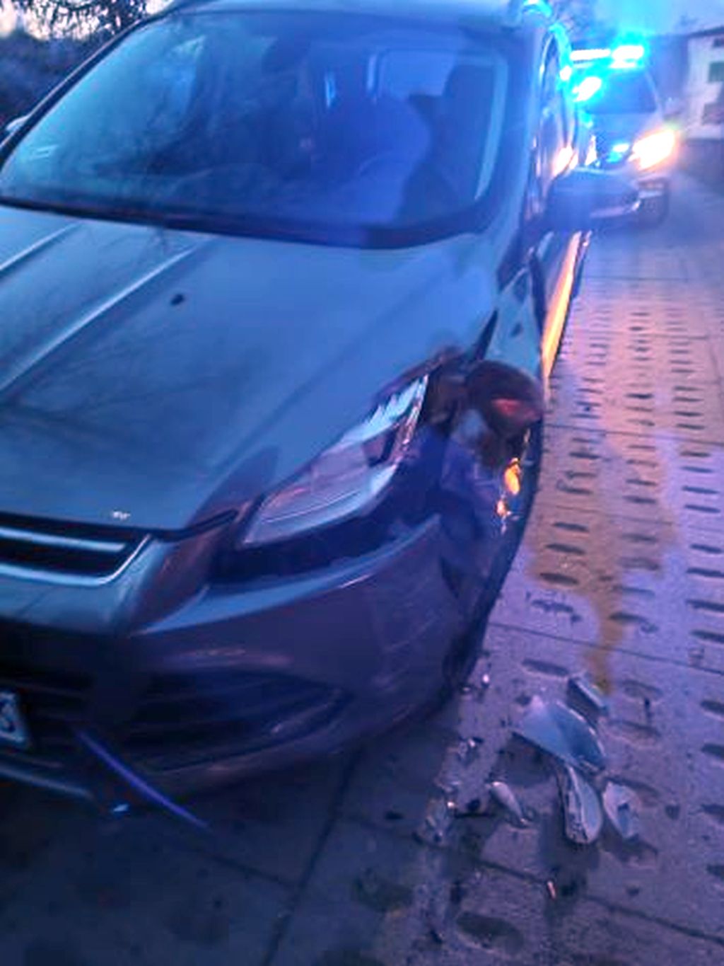 kolizja, ciągnik, auto, pijany traktorzysta