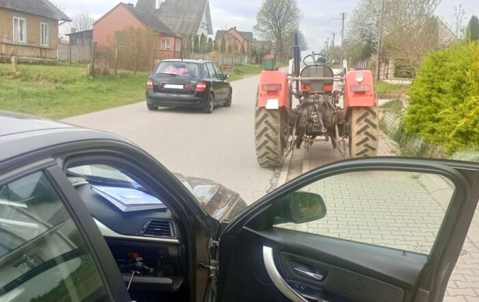 pijany traktorzysta, pijany kierowca, ciągnik, pasażer