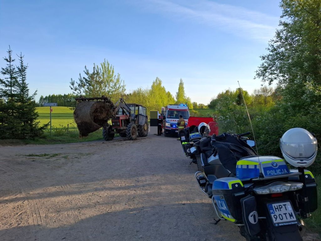 zdarzenie drogowe, potrącenie, ciągnik, syn