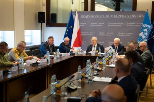 pryszczyca, bydło mleczne, bydło mięsne, trzoda chlewna, owce, kozy, toot and mouth disease, FMD, Aphtovirus