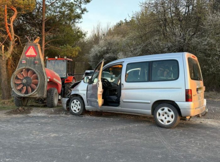 zdarzenie drogowe, zderzenie, ciągnik, auto