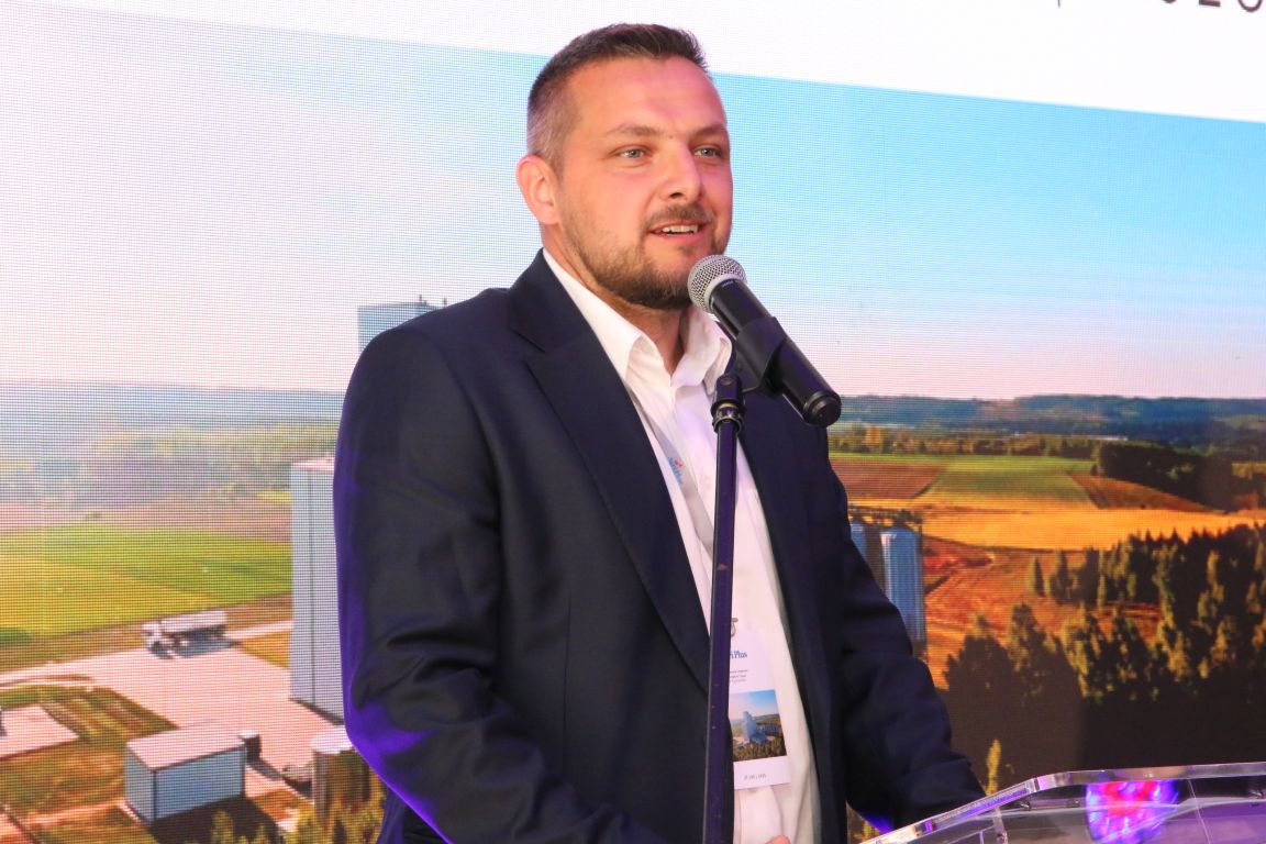 Agri Plus, wytwórnia pasz w Kurzętniku, pasze dla drobiu, pasze dla trzody, drób, pszenica, kukurydza, higienizacja pasz