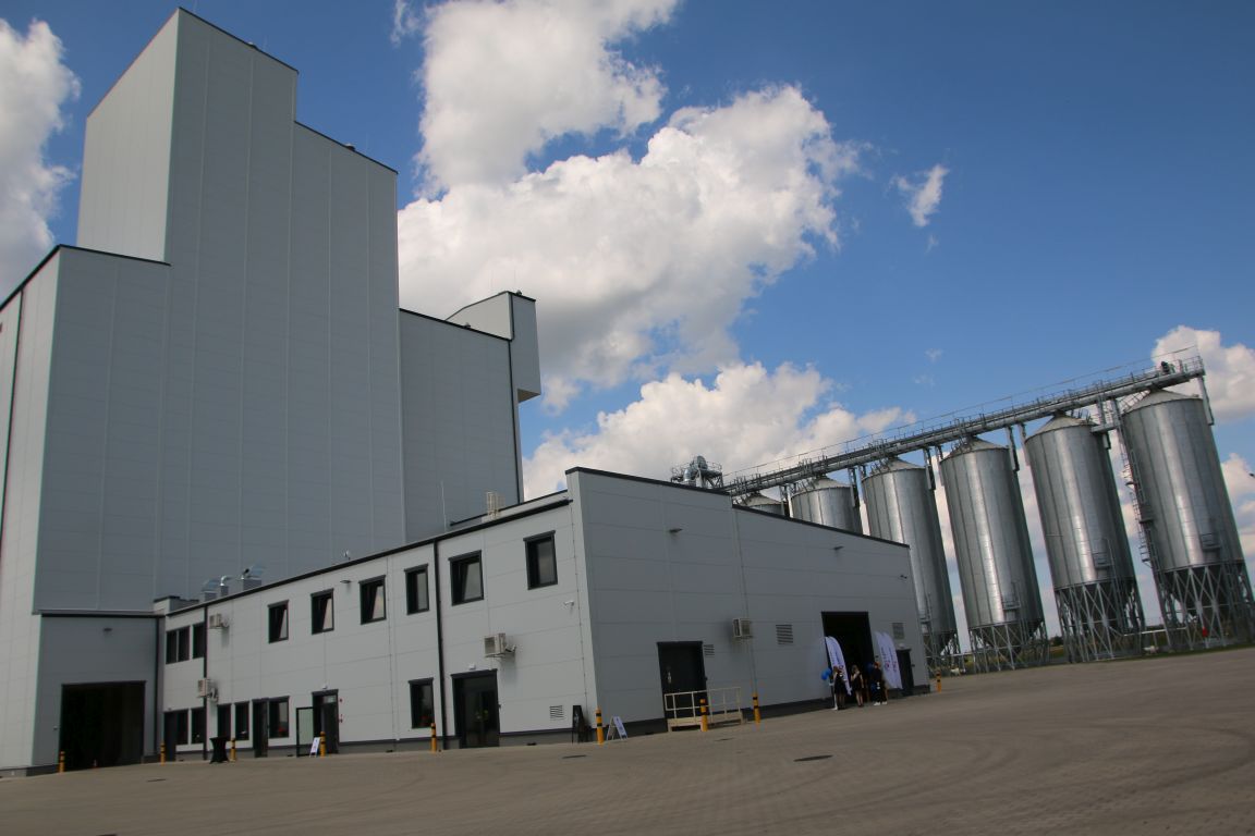 Agri Plus, wytwórnia pasz w Kurzętniku, pasze dla drobiu, pasze dla trzody, drób, pszenica, kukurydza, higienizacja pasz