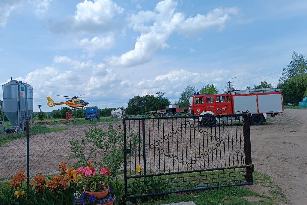 wypadek, naprawa, maszyna rolnicza, prasa belująca