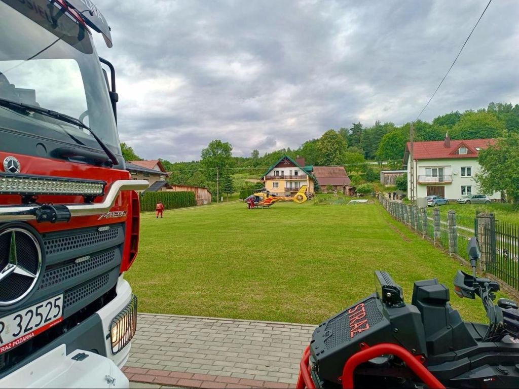 wypadek, prace polowe, rolnik, ranny traktorzysta