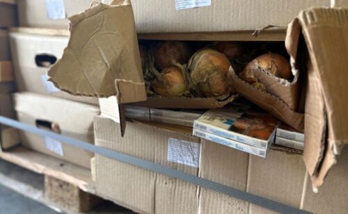 ciężarówki, cebula, buraki, papierosy