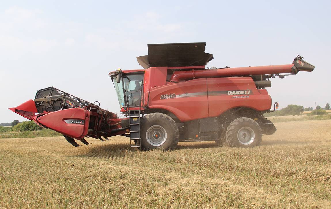 Demo Tour Case IH 2015 - kombajn Case IH 8240