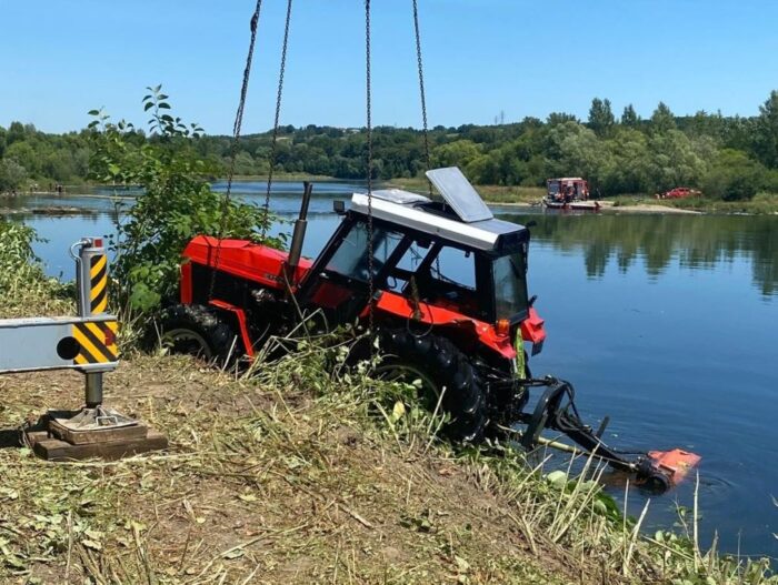 rzeka, dunajec, śmierć traktorzysty, ciągnik w rzece