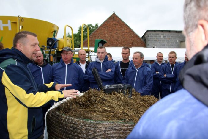Agrifirm, koncept constant feeding, bydło mleczne, żywienie bydła, TMR, pasze treściwe, segregowanie paszy, kwasica
