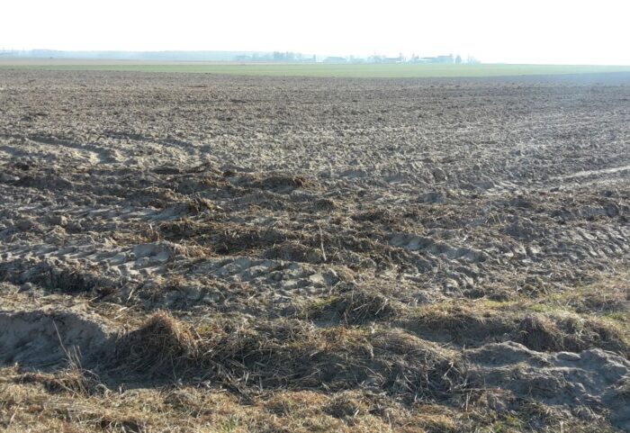 długi rolników, zadłużenie rolników, kowr, przejęcie ziemi