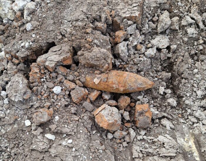 kpp włodawa, niewybuch, granat moździerzowy, staw