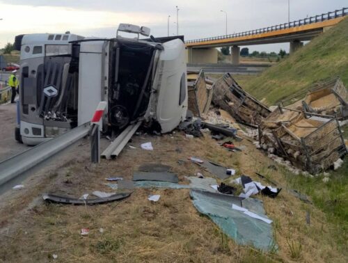 zdarzenie drogowe, wypadek, ciężarówka, drób
