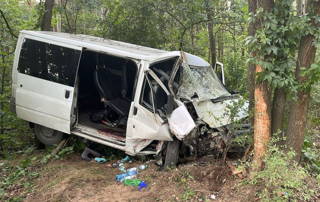 wypadek, zderzenie, ciągnik, bus