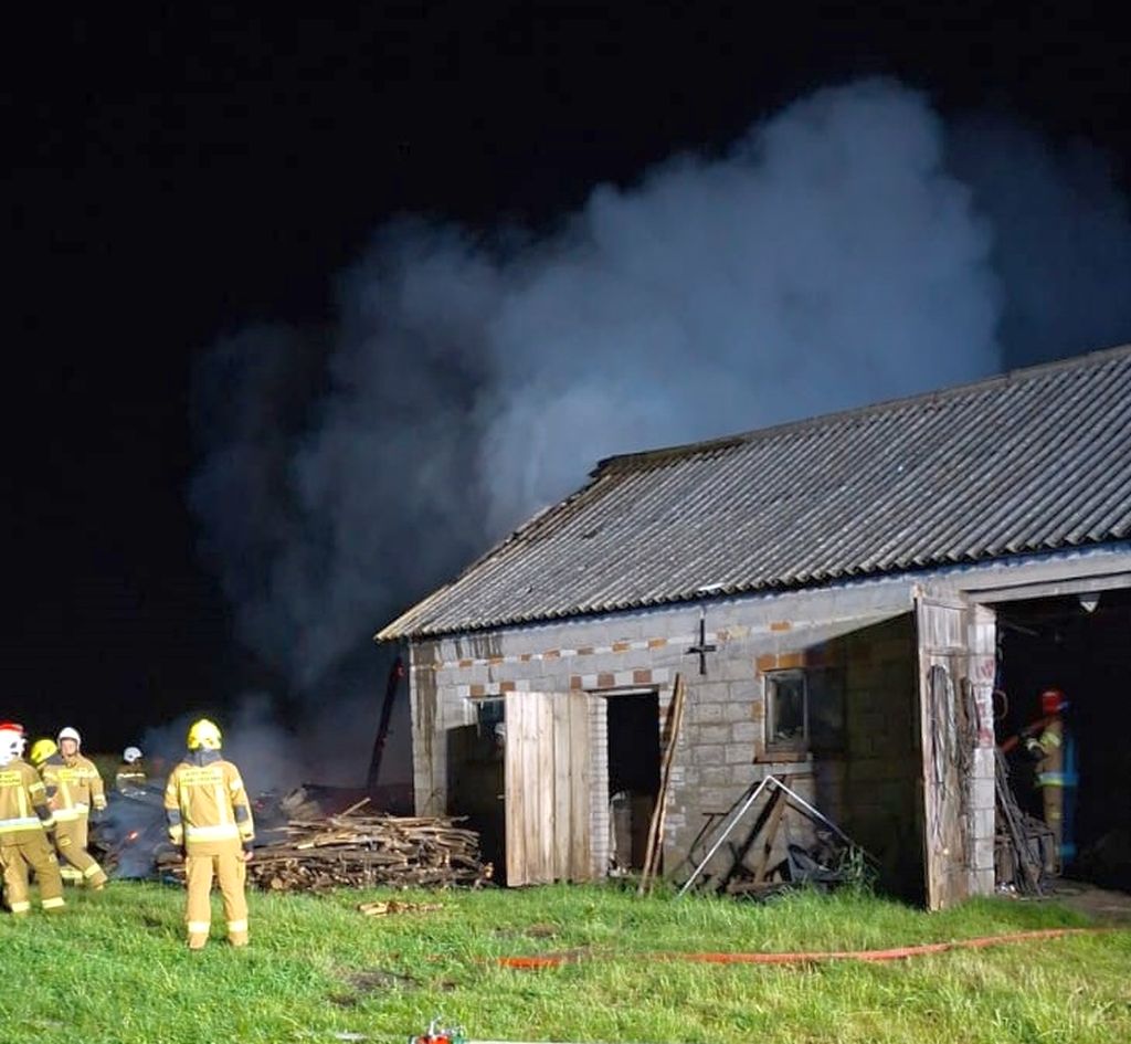 pożar, stodoła, podpalacz, straty