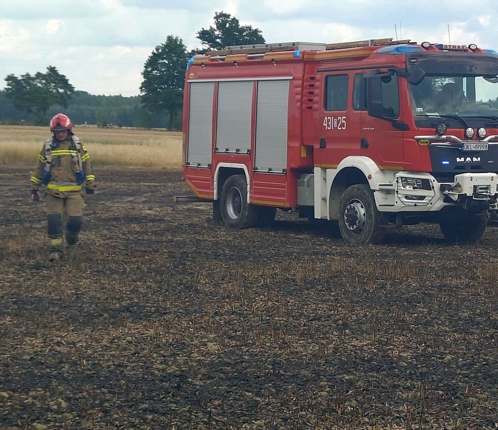 pożar, zboże, akcja gaśnicza, pożar na polu