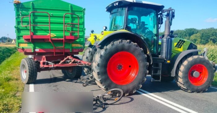 zdarzenie drogowe, droga krajowa, wypadek, ciągnik