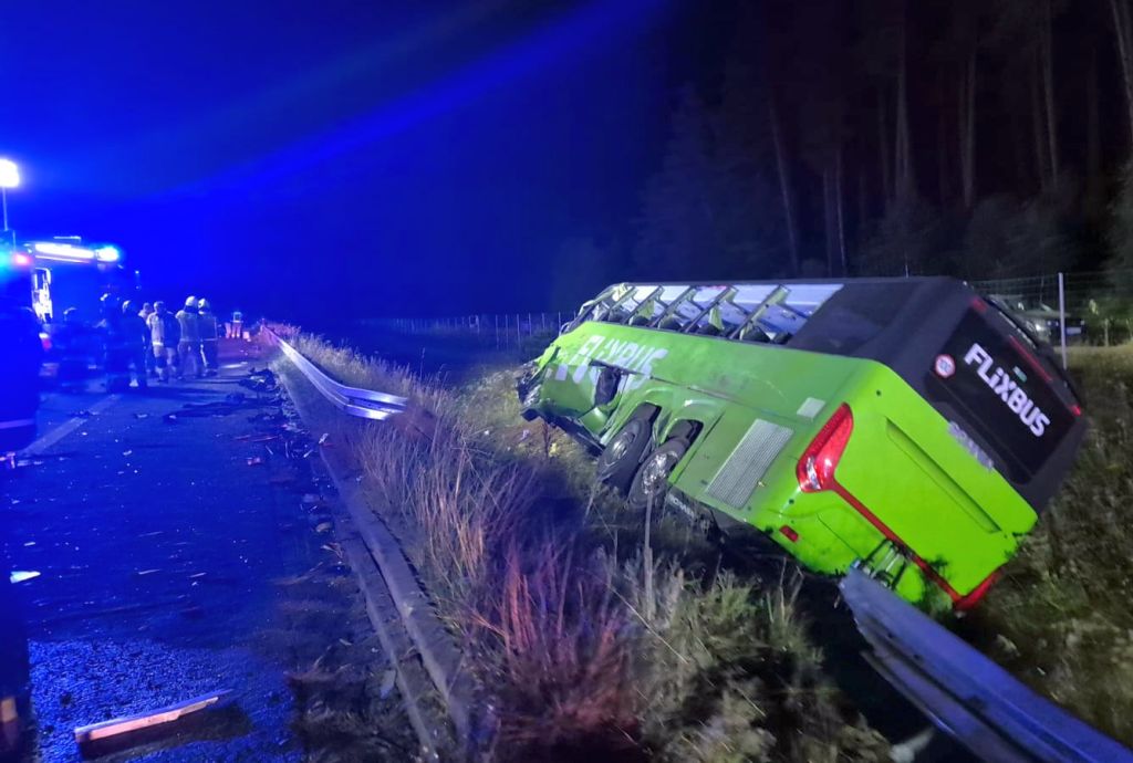 wypadek, ciężarówka, zboże, auto