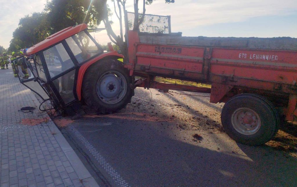 zderzenie, ciągnik, auto, ranni