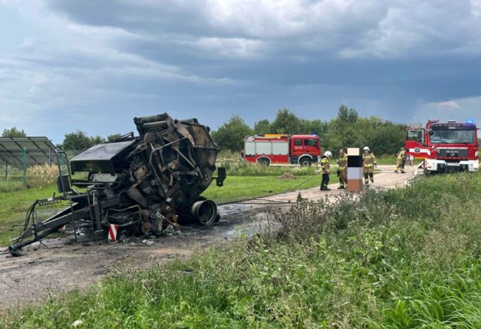 pożar, prasa rolnicza, maszyna, rolnik