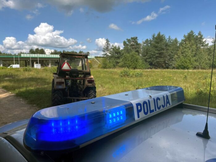 kontrola drogowa, zatrzymanie, pijany traktorzysta, pijany kierowca