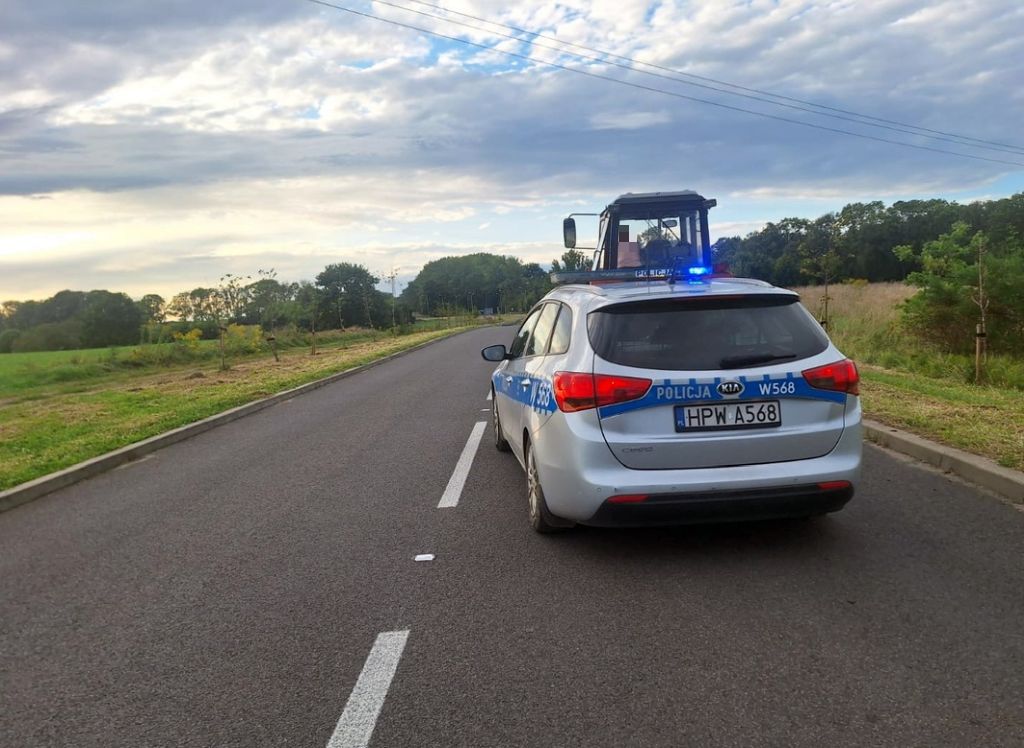 pijany traktorzysta, sąd, bezwzględne więzienie, zakaz prowadzenia pojazdów