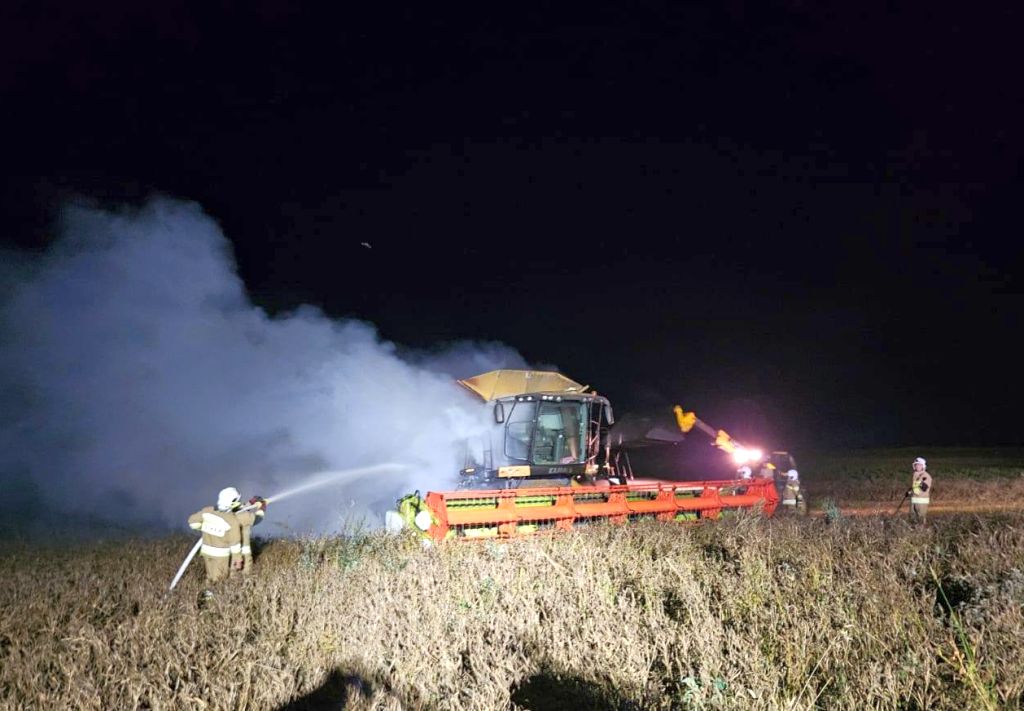 pożar, kombajn, pole, akcja gaśnicza