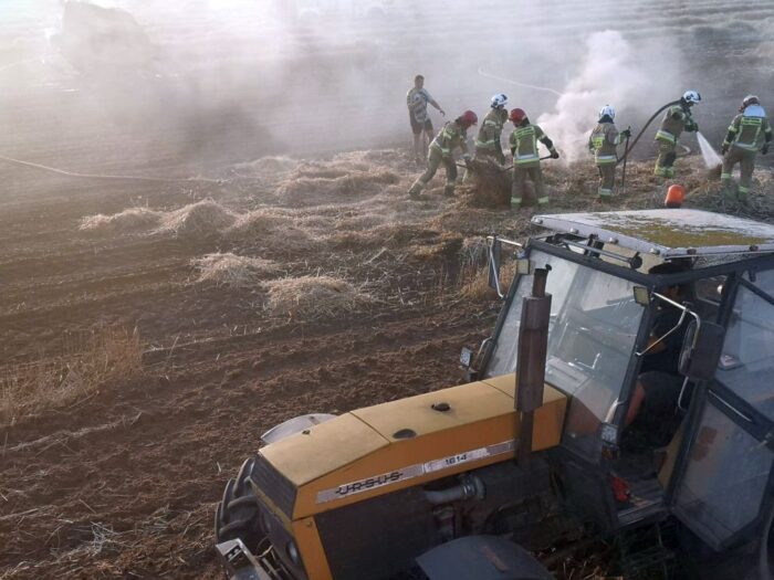 pożar, pole, rolnik, traktorzysta, poparzenia