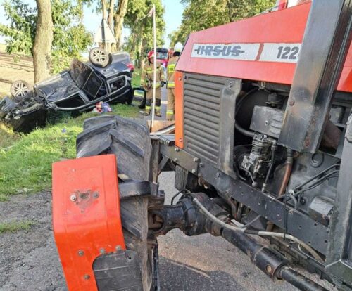 wypadek, zderzenie, auto, ciągnik