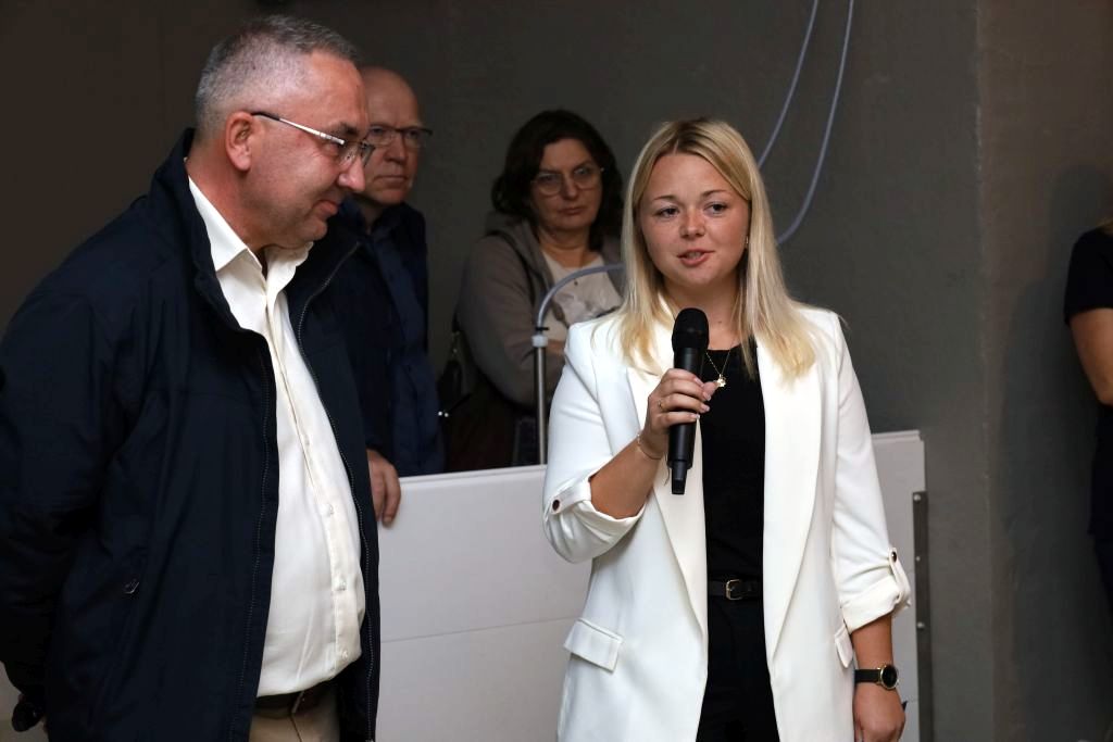 otwarcie tuczarni, AgriPlus, kontrakt, kredyt, prefabrykaty, paszociąg, wentylacja,