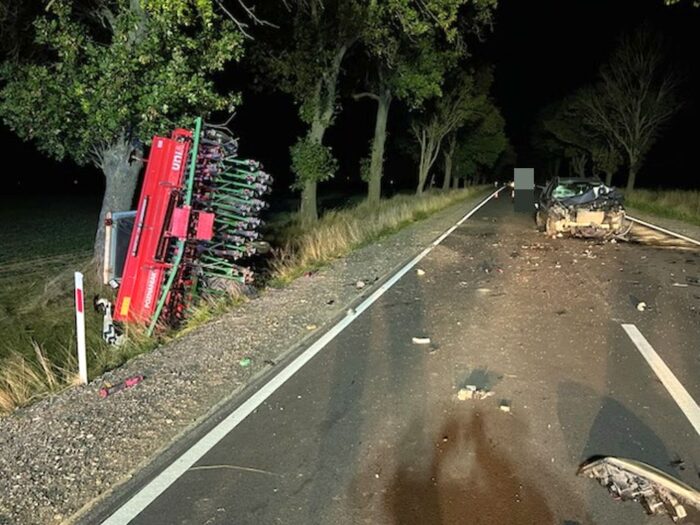zderzenie, ciągnik, auto, ranny traktorzysta
