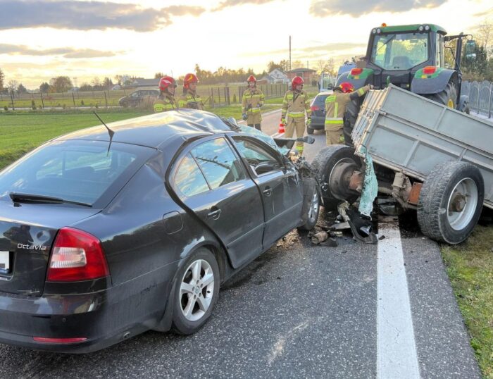 zderzenie, ciągnik, przyczepa, auto