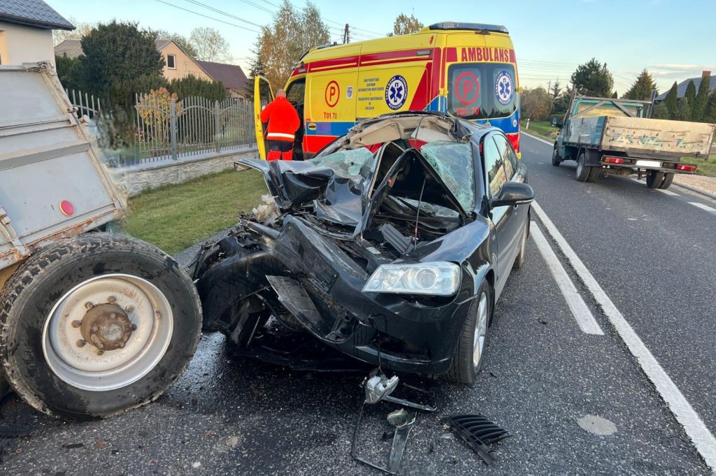 zderzenie, ciągnik, przyczepa, auto