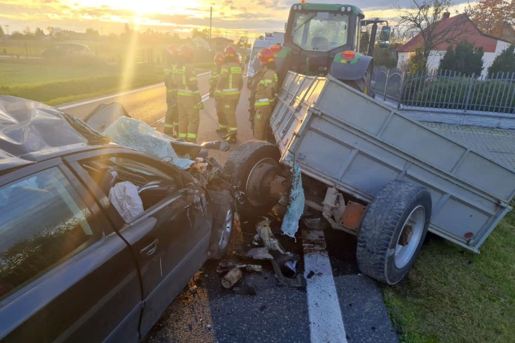 zderzenie, ciągnik, przyczepa, auto