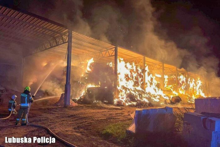 pożar, hala, słoma, baloty, zatrzymanie