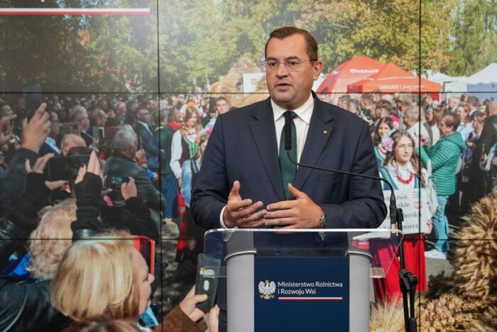 minister rolnictwa, krajewski, pomoc dla rolników, kredyt obrotowy