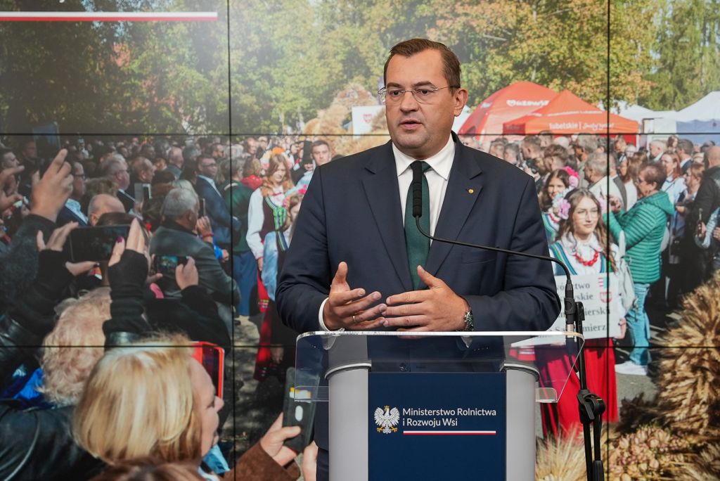 minister rolnictwa, krajewski, pomoc dla rolników, kredyt obrotowy