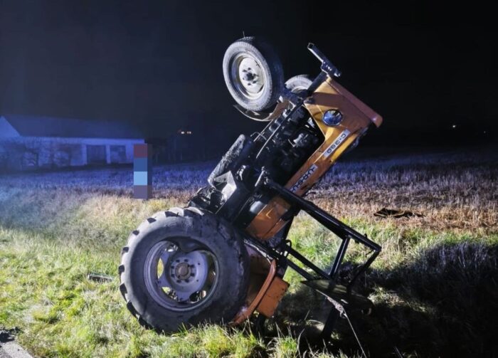 zderzenie, auto, ciągnik, ranny traktorzysta