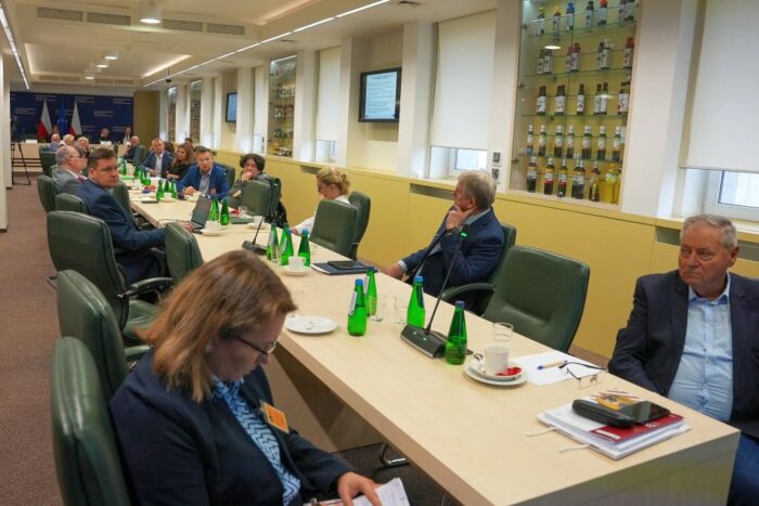 mrirw, dochody rolników, dochód, gospodarstwo