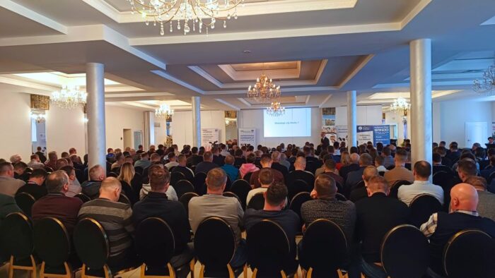 Blattin Polska, konferencja Blattin, mastitis, produkcja mleka, żywienie krów, roboty udojowe