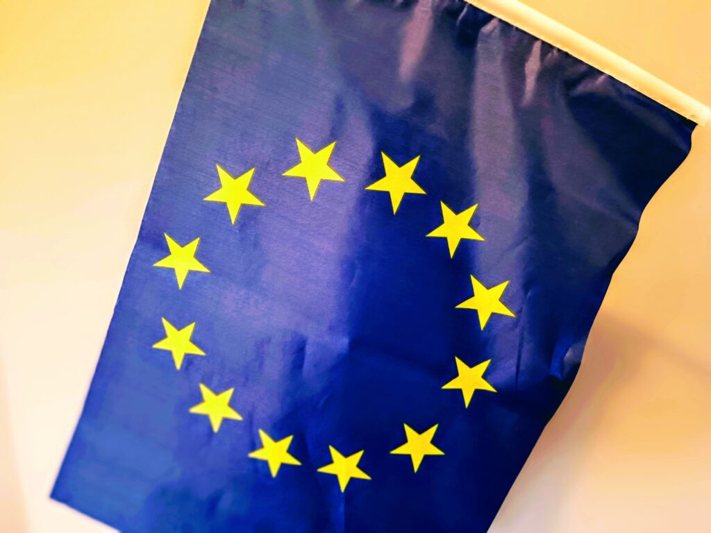 flaga UE, umowa UE-mercosur podpisana