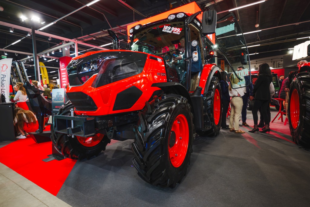 ciągnik, traktor, kioti