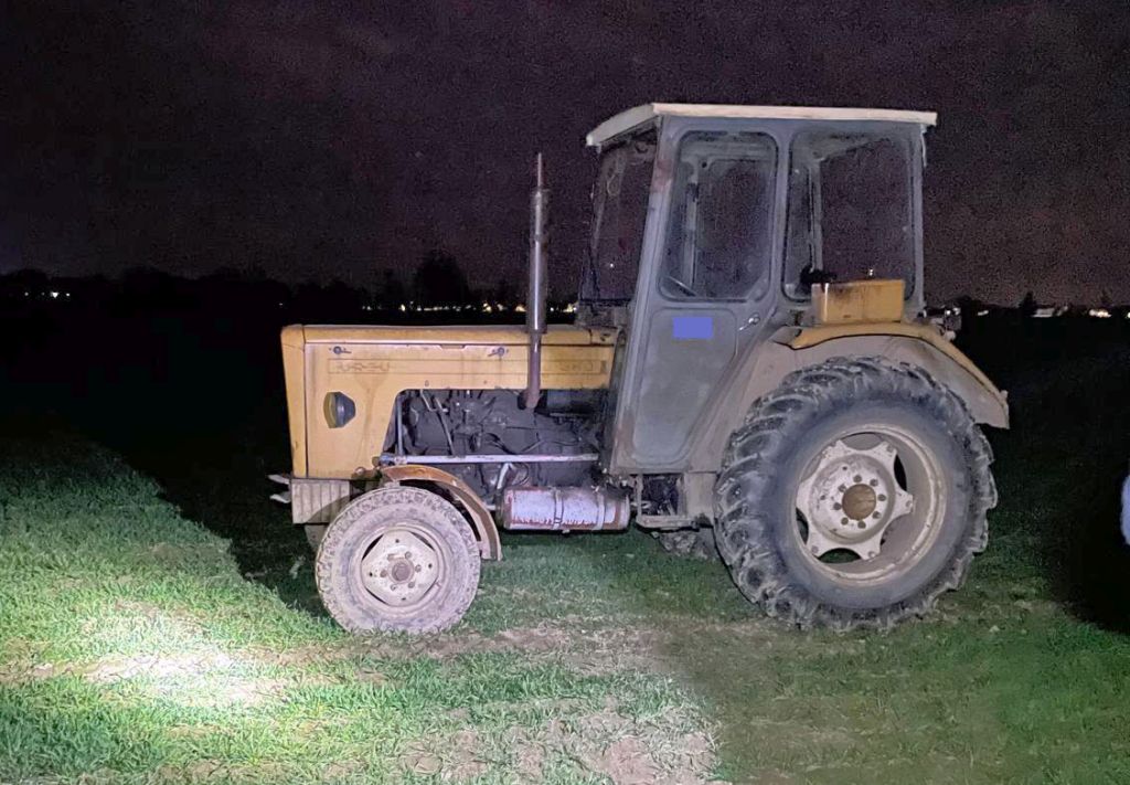 pijany traktorzysta, kierowca ciągnika rolniczego